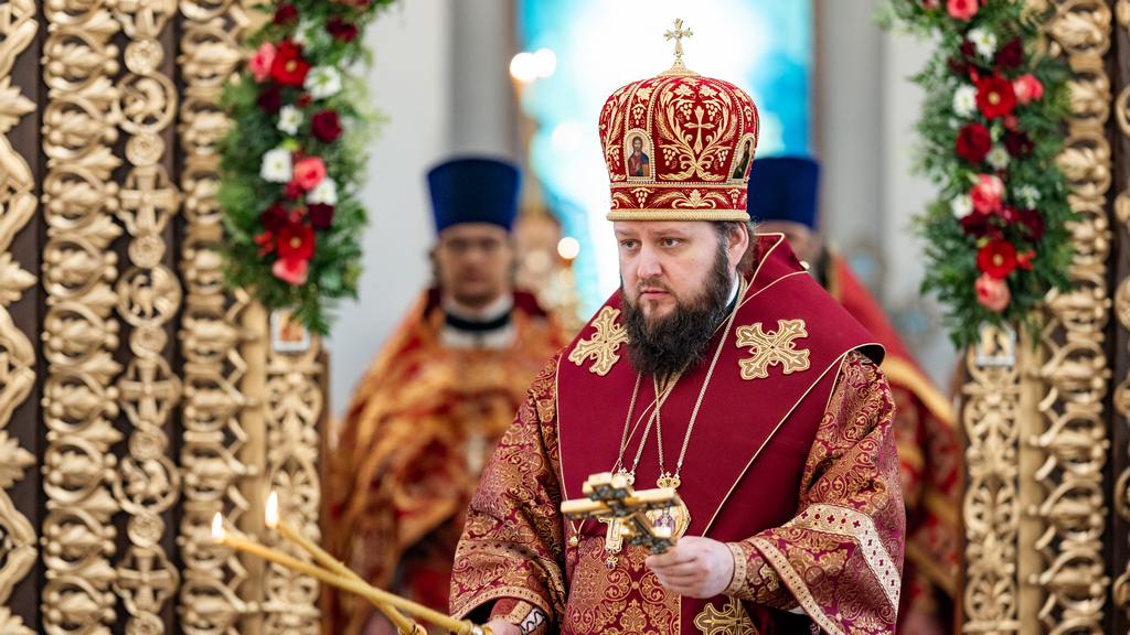 Архиерейское богослужение в Крестовоздвиженском храме села Юсупово г.о. Домодедово