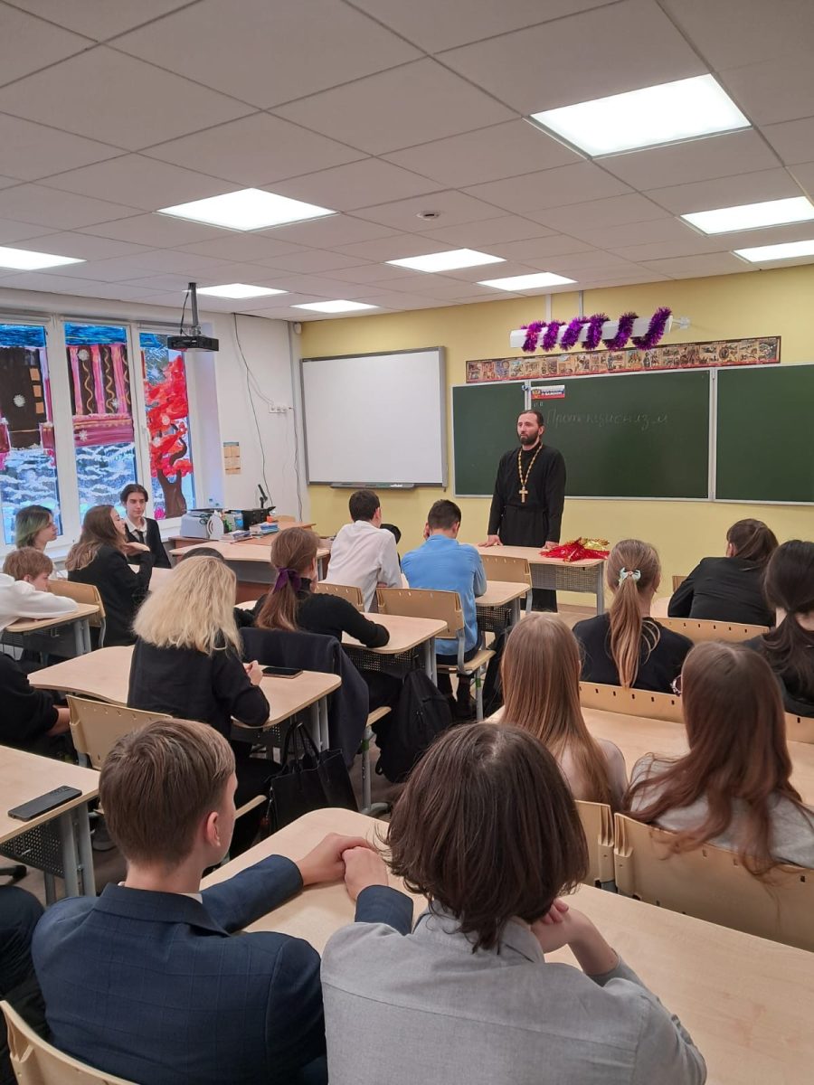 Диалог со священником в Ильинской СОШ