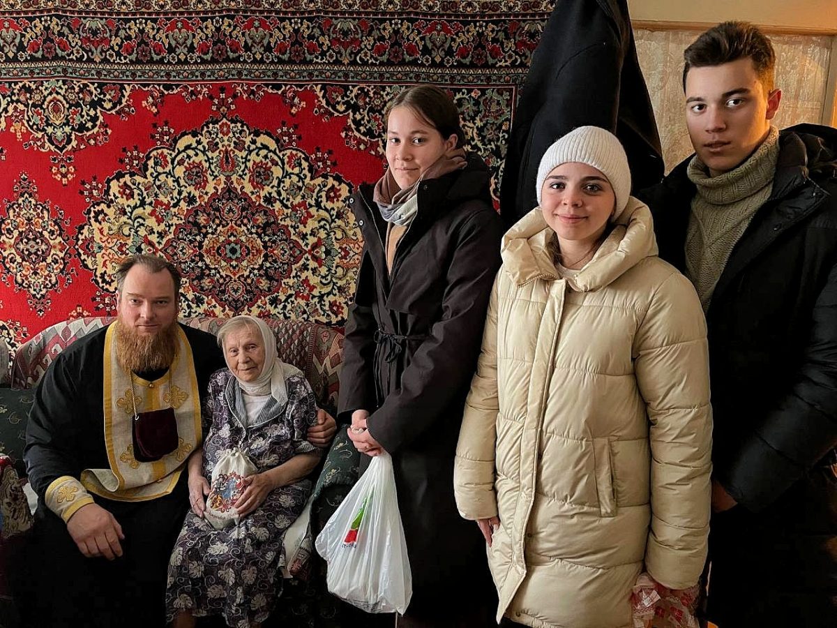 Благотворительная акция «Подарок к Рождеству» в мкр. Белые Столбы г. Домодедово — фото 3