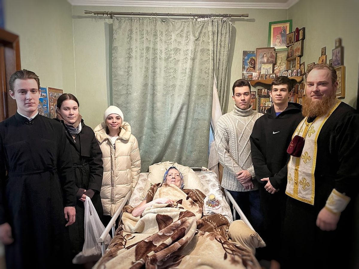Благотворительная акция «Подарок к Рождеству» в мкр. Белые Столбы г. Домодедово
