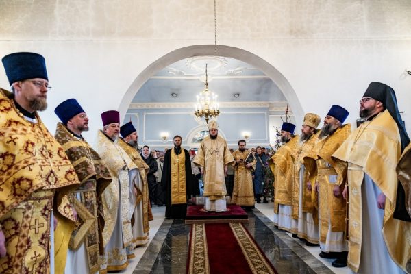 Архиерейское богослужение в Христорождественском храме мкр. Барыбино г. Домодедово