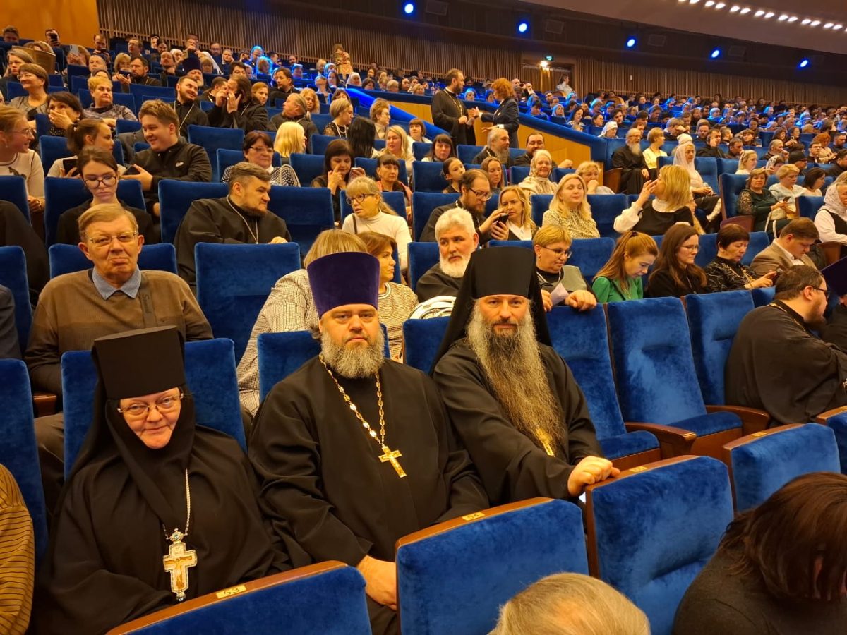 Открытие XXХIII Международных Рождественских образовательных чтений «80-летие Великой Победы: память и духовный опыт поколений» в Кремлевском дворце г. Москвы — фото 2