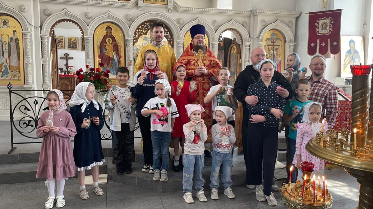 Пасхальный праздник в Крестовоздвиженском храме д. Сокольниково