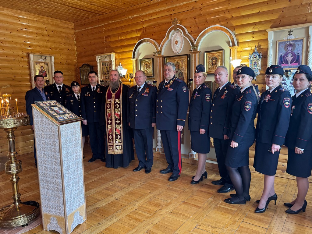 Торжественное мероприятие, в преддверии юбилея Победы, во Всероссийском институте повышения квалификации МВД России