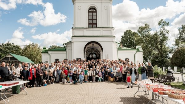 Архиерейское богослужение в Успенском храме села Успенское г.о. Домодедово