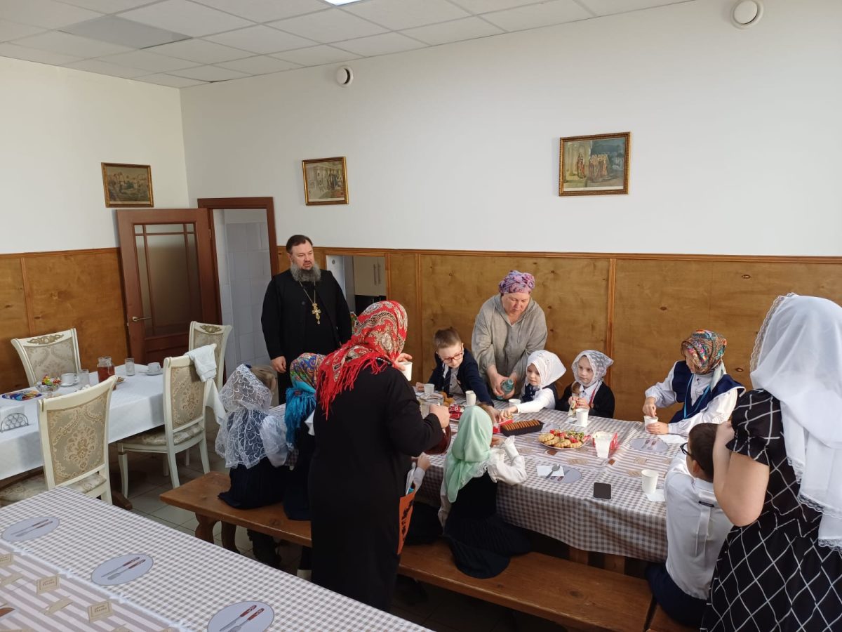 Учащиеся Гальчинской школы посетили храм Рождества Христова мкр. Барыбино