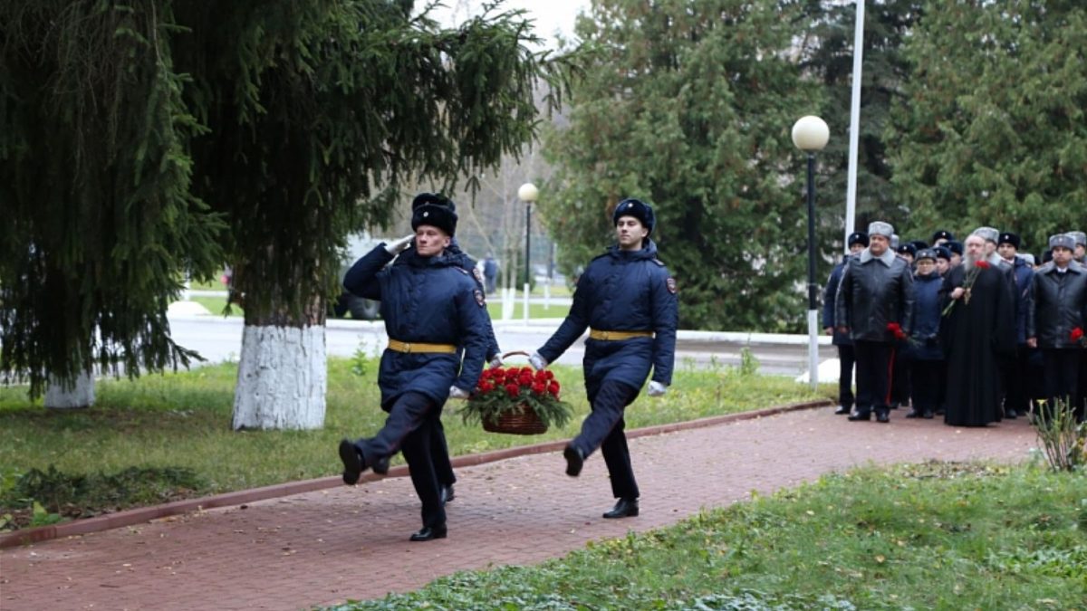 День памяти сотрудников органов внутренних дел погибших при выполнении служебных обязанностей и День сотрудника органов внутренних дел в ВИПК МВД России — фото 3