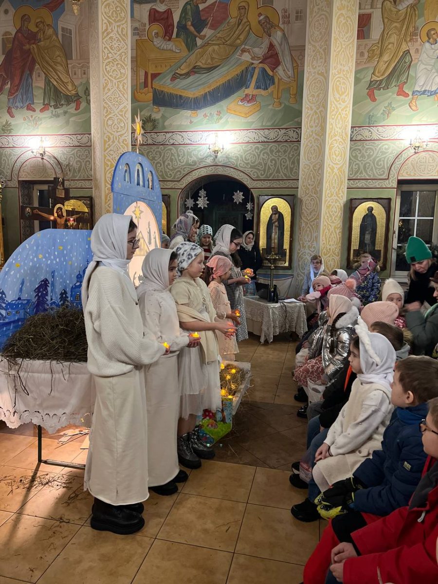 Ученики Домодедовского Образовательного Комплекса «Орбита» посетили Рождественский праздник Иоанно-Предтеченского храма мкр. Востряково — фото 3