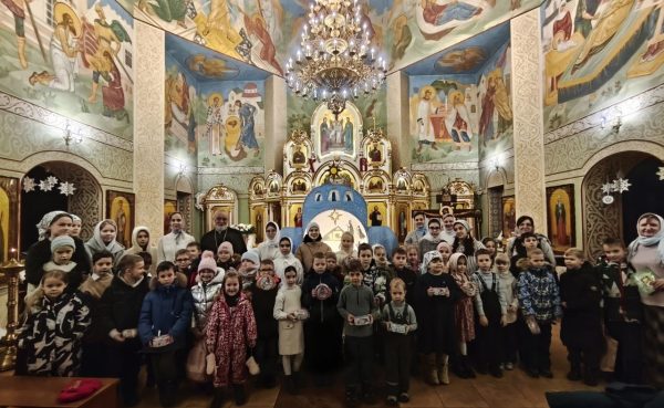 Ученики Домодедовского Образовательного Комплекса «Орбита» посетили Рождественский праздник Иоанно-Предтеченского храма мкр. Востряково