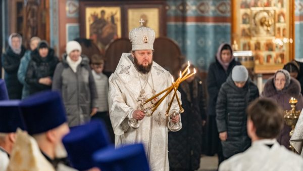 Архиерейское богослужение в соборе Всех святых, в земле Русской просиявших города Домодедово