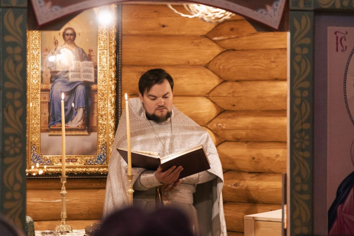 Во вновь построенном храме великомученика Георгия Победоносца была совершена первая Литургия — фото 3