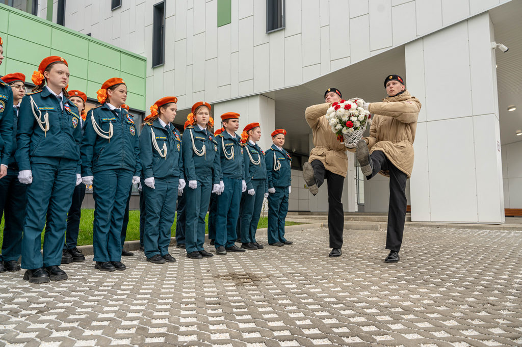 Торжественное мероприятие по случаю присвоения Домодедовскому лицею №3 имени Героя Советского Союза Ю. П. Максимова — фото 5