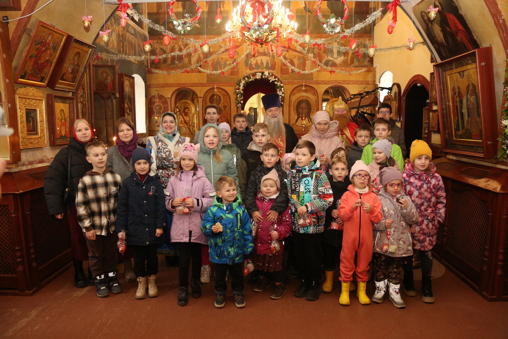 Пасхальный праздник в Никольском храме с. Лямцино