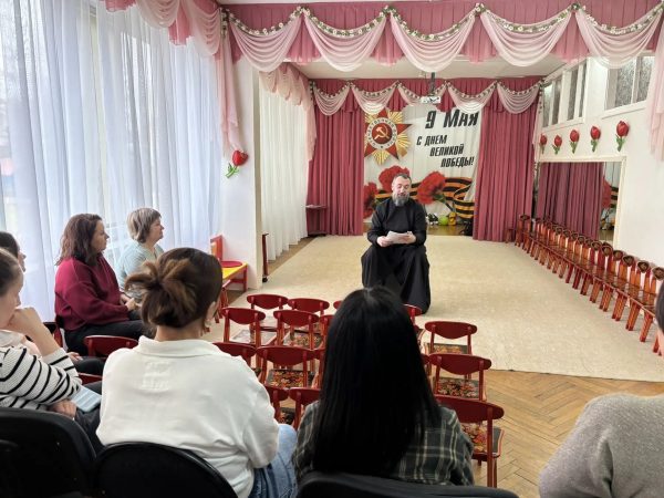 Лекция-семинар «Пророки и пророчества» в дошкольном отделении «Весёлые стрижи» Домодедовского образовательного комплекса «Доминанта»