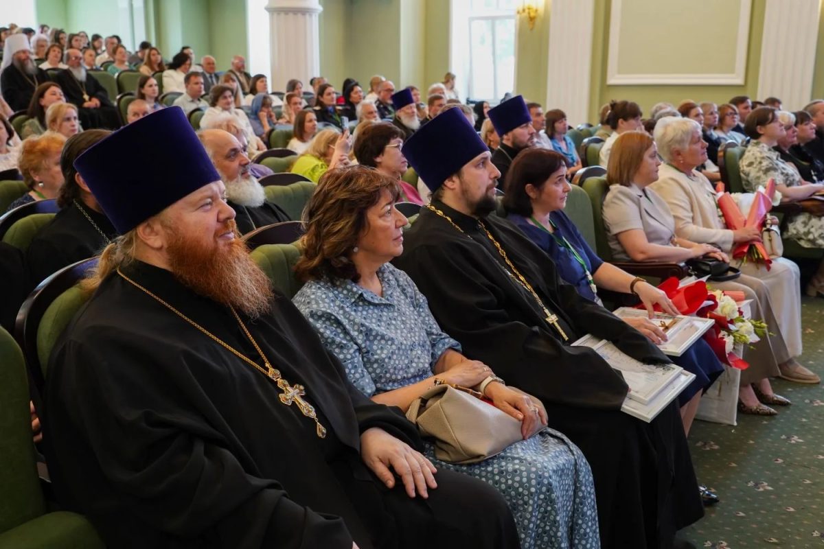 пленарное заседание II Межрегионального Питиримовского духовно-образовательного форума «Святитель» — фото 3