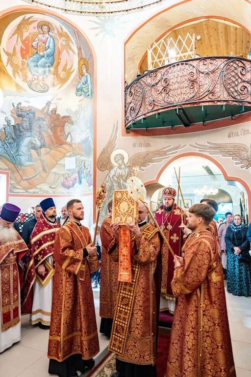 Архиерейское богослужение в Никитском храме села Никитское г.о. Домодедово — фото 4