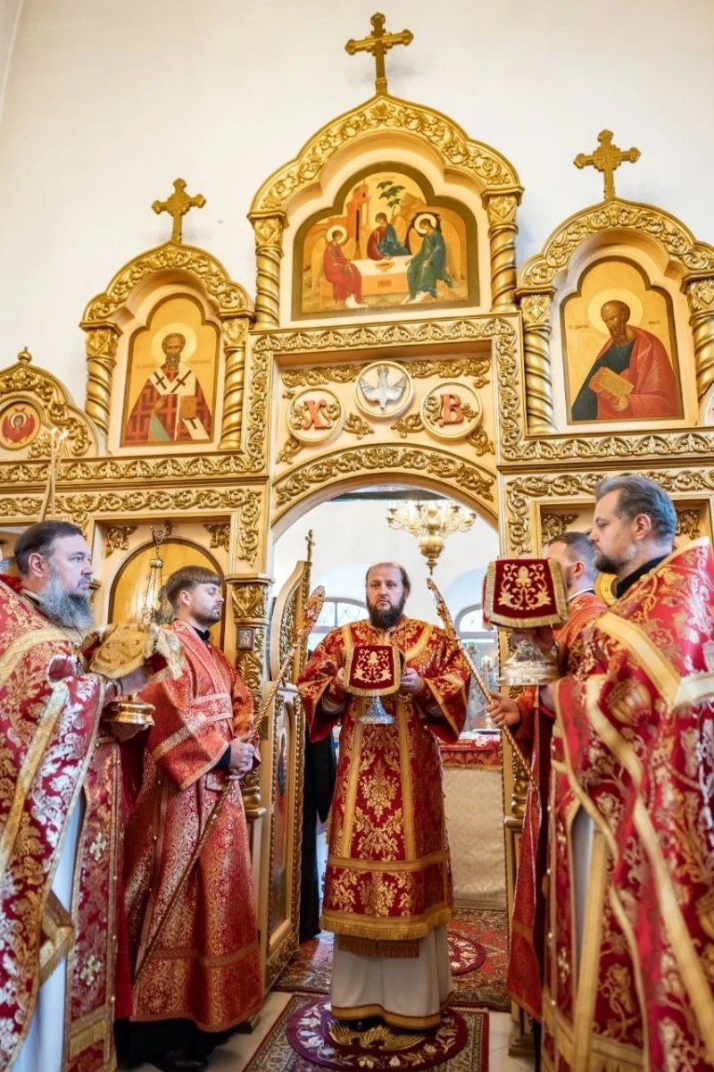 Архиерейское богослужение в храме Воскресения Словущего села Битягово г.о. Домодедово — фото 4