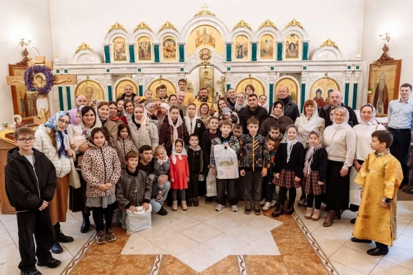Поздравление многодетных семей в храме благоверных Петра и Февронии Муромских города Домодедово