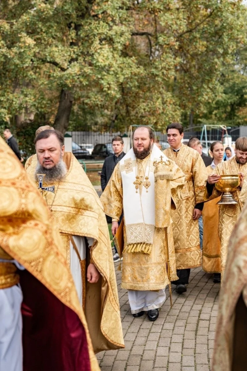 Архиерейское богослужение в день обретения мощей святителя Димитрия Ростовского в селе Успенском г.о. Домодедово — фото 7